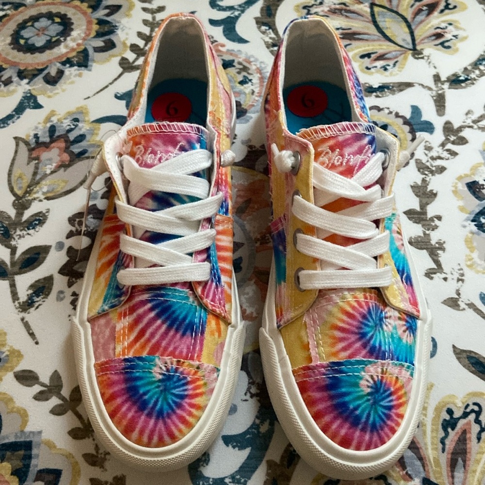 Blowfish Malibu multi-color sneakers